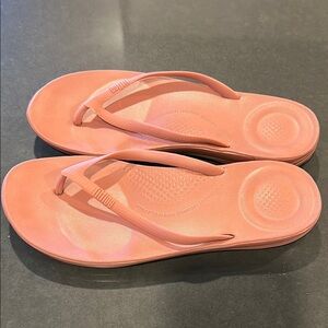 FitFlop Flip Flops w/ iQushion